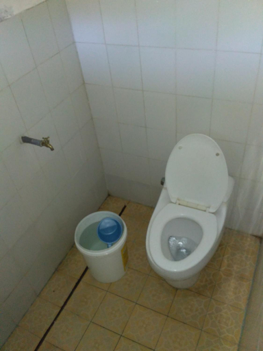 Bathroom 3, Dhangin Taman, Karangasem