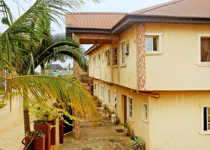 Exterior & Views 1, Hevee Hotel and Suite, Obafemi-Owode