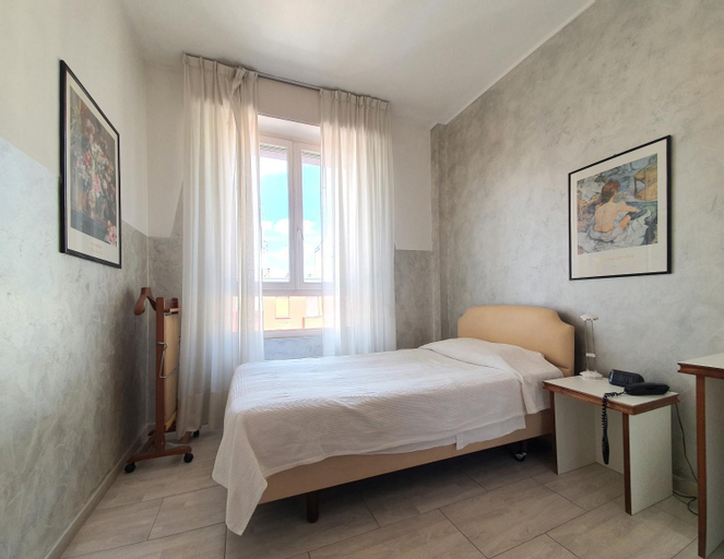 Bedroom 8