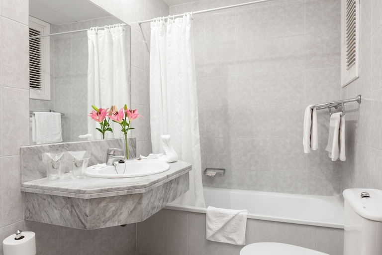 Bathroom 4, HC Hotel Magec, Santa Cruz de Tenerife