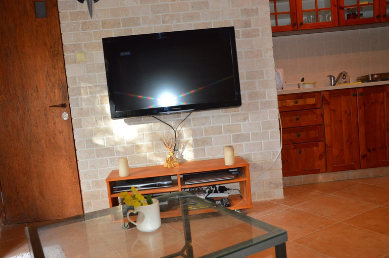 Others 4, Czarina Cabin