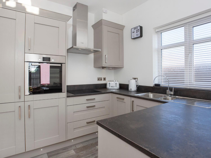 Kitchen 5, White House Apartments-Free parking 1 car per apartment, York