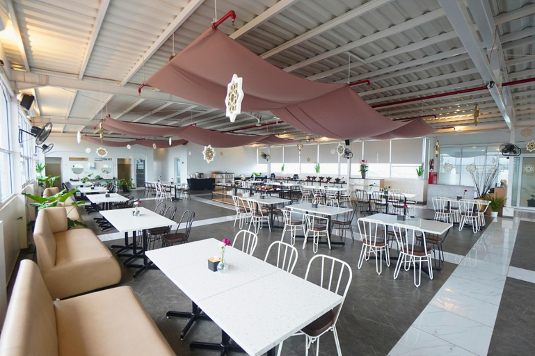 Food & Drinks 5, Front One Hotel Pasir Koja Bandung, Bandung