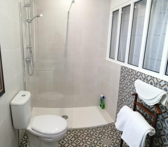 Bathroom 2, Casa dos Pingos de Mel, Ílhavo