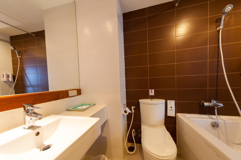Bathroom 8