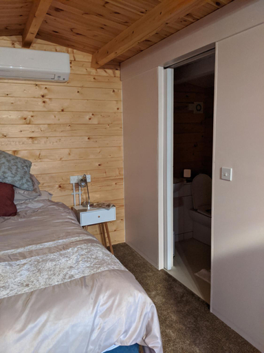 Bedroom 2, Foxhill Lodges, Kent