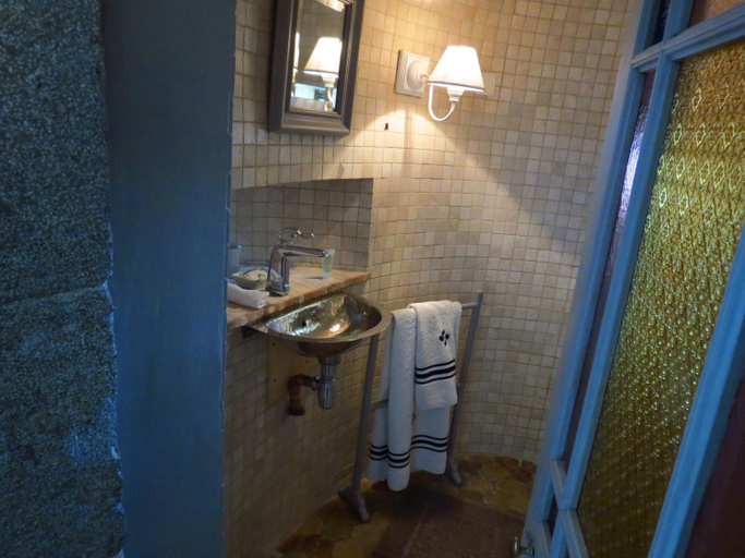 Bathroom, Chateau de Laric, Hautes-Alpes