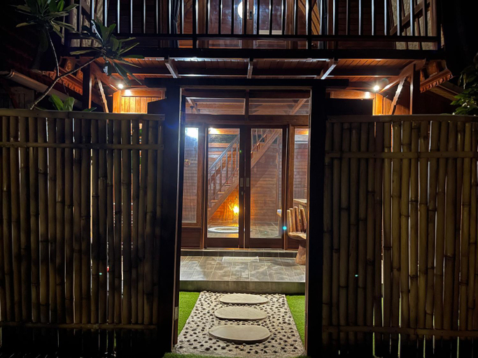 Others 3, Jepun Bangalow’s, Badung