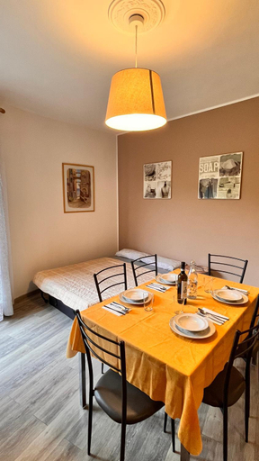 Others 4, Casa Meda Girasole, Verona