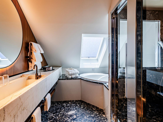 Bathroom 3, Grand Hôtel La Cloche Dijon - MGallery Collection, Côte-d'Or
