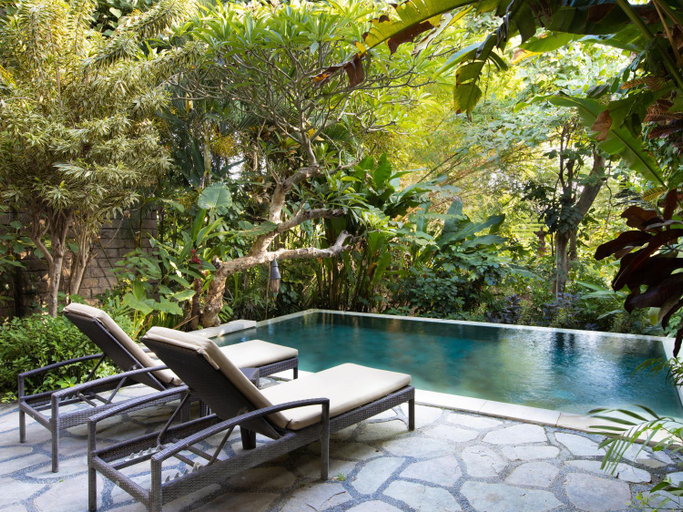 Swimming Pool 16