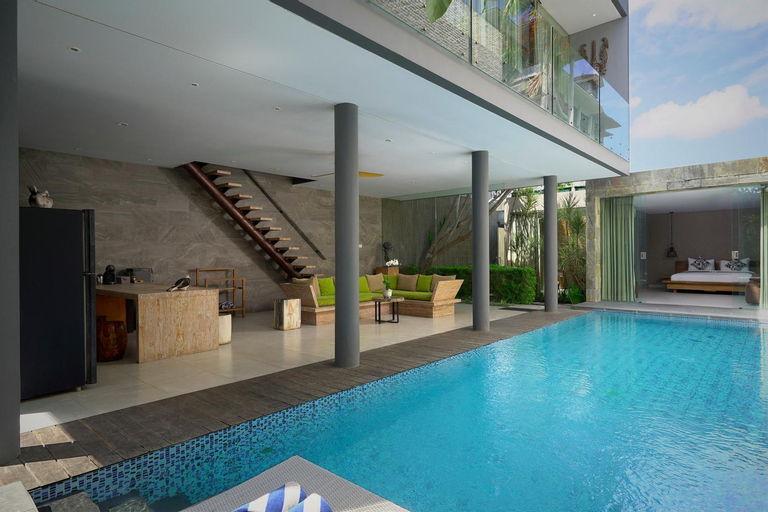 Swimming Pool 18