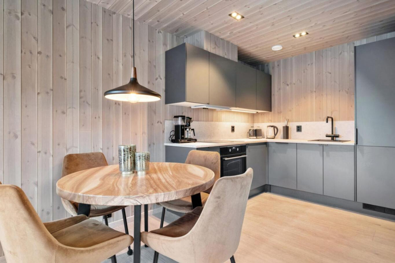 Others 4, Wangen Apartments, Aurland