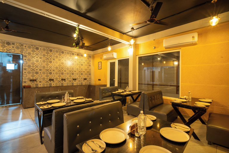Food & Drinks 5, Maple Hill Resort , Garhwal
