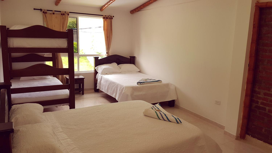 Bedroom 2, Dedalos Fly House, El Cerrito