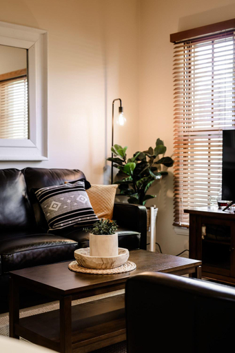 Others 3, Marcotta Guest Suite - Moments to Golf Course, Orange