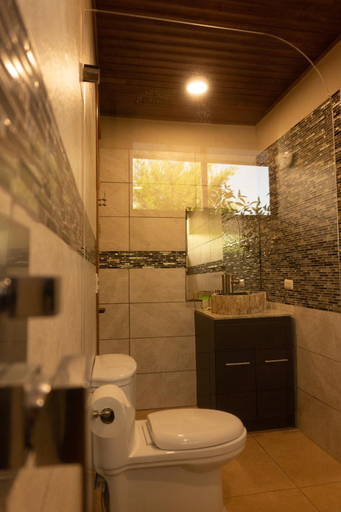 Bathroom 5, Hotel Margarita and Tour Operator Drake Bay, Osa