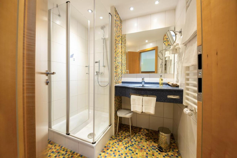 Bathroom 3, Kronenhotel, Stuttgart
