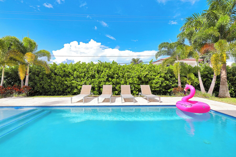 Sport & Beauty 5, Luxurious Beach Retreat w/ Heated Pool&basketball, Broward