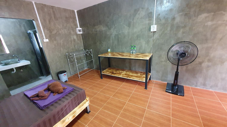 Bathroom 18