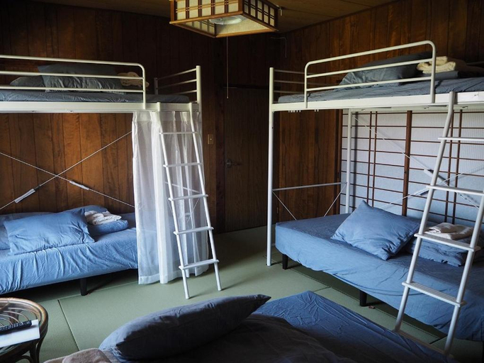 Bedroom 2, Guest House & Beach Cafe fuego, Hyūga