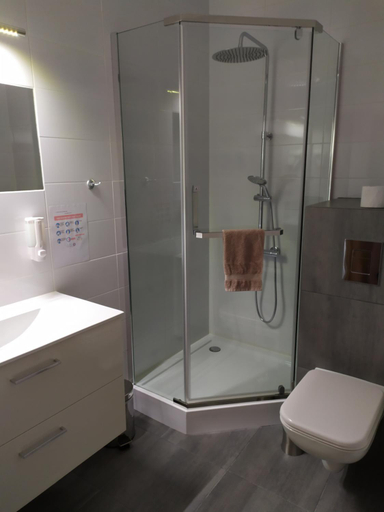 Bathroom 3, Dom Przyjec Pradziad, Wodzisław