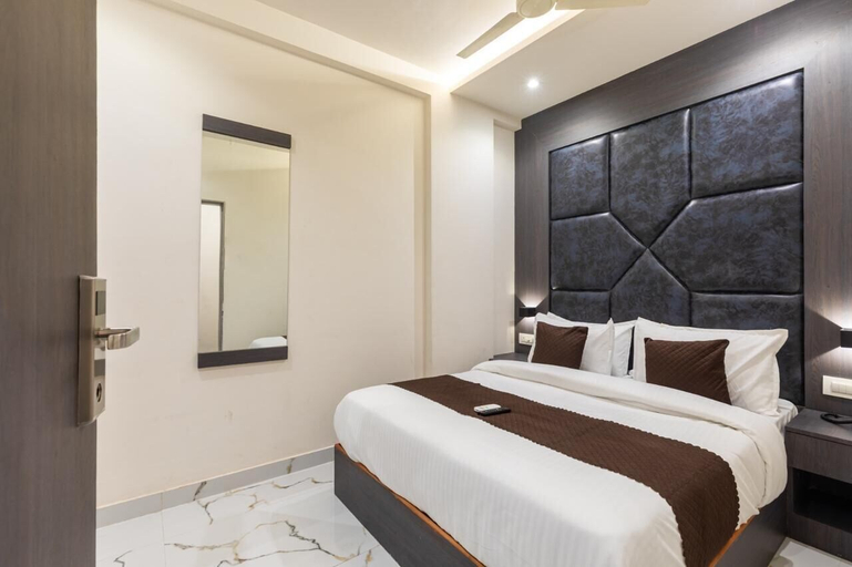 Bedroom 2, Hotel Artilla Borivali, Mumbai Suburban