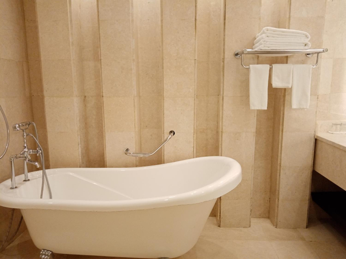 Bathroom, Khabti Grand Hotel