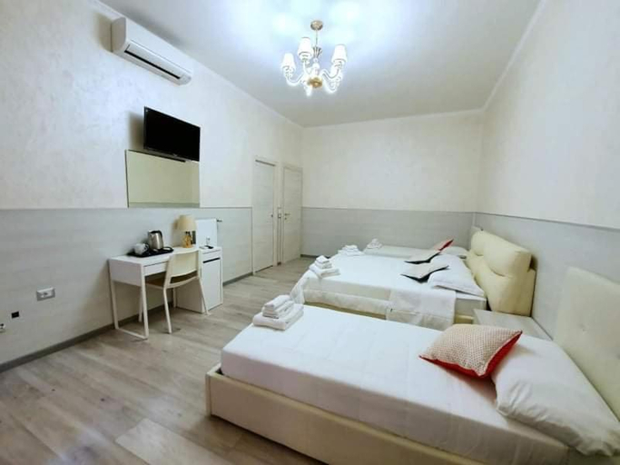 Others 4, Oscar suite home, Roma