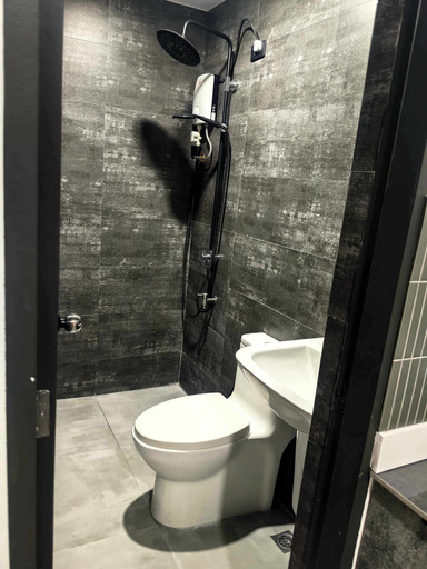 Bathroom, RA House Residences, Makati City