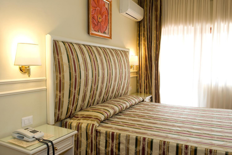 Bedroom 2, Park Hotel Villaferrata, Rome