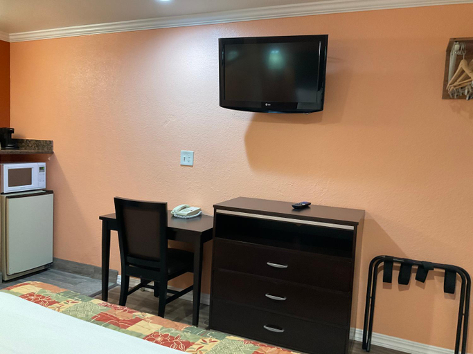 Others 1, Budget Motel, Santa Clara