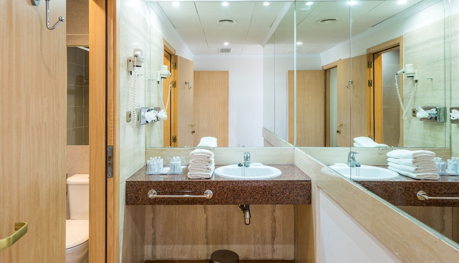 Bathroom 4, BLUESEA Costa Bastian, Las Palmas
