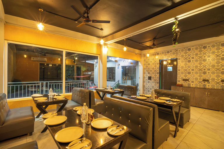 Food & Drinks 3, Maple Hill Resort , Garhwal