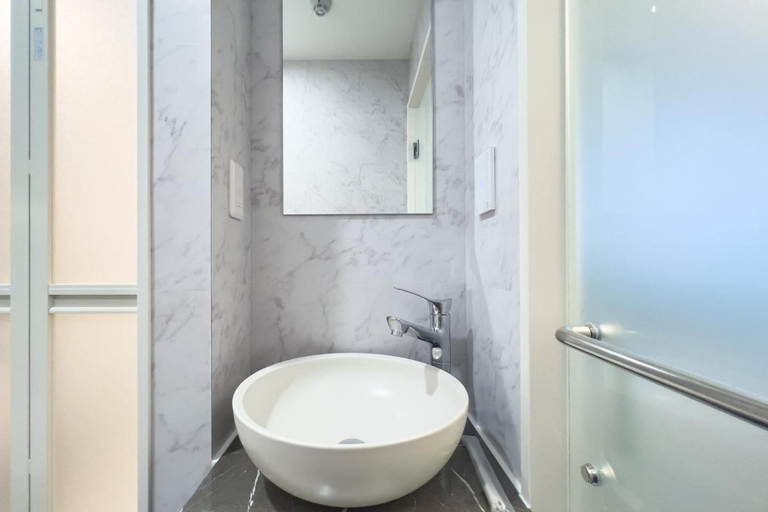 Bathroom 23