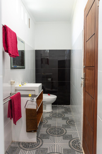 Bathroom 7