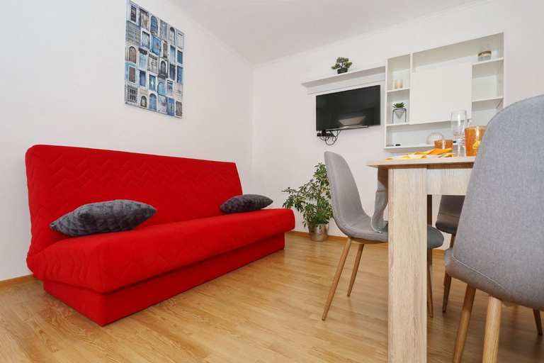 Others 5, Apartments Marino, Vir