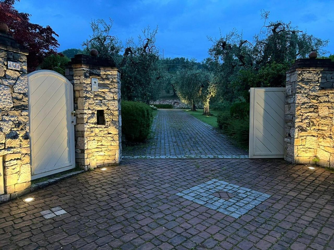 Others 3, Villa Oleander, Brescia