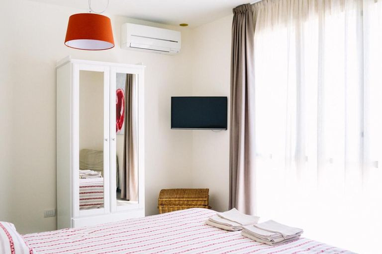 Bedroom 2, Agriturismo Familiare I Giardini del Lago, Varese