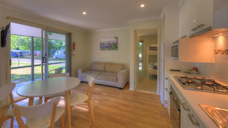 Others 4, Myrtleford Holiday Park, Alpine- West