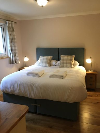 Others 5, East Park B&B, Highland