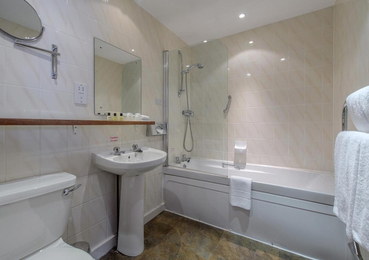 Bathroom 4, Atholl Hotel, Aberdeen