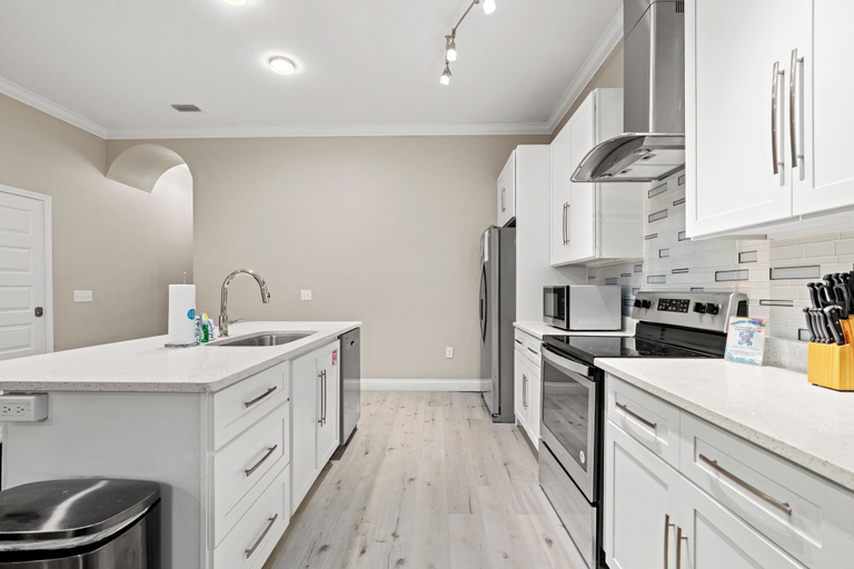 Others 5, Spacious 4-bed, 3-bath Beach House Sleeps 12 for the Perfect Getaway, Bay