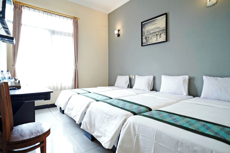 Bedroom 24
