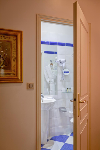 Bathroom 5