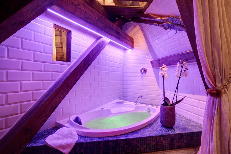 Bathroom 5, Grand Hotel des Alpes, Haute-Savoie
