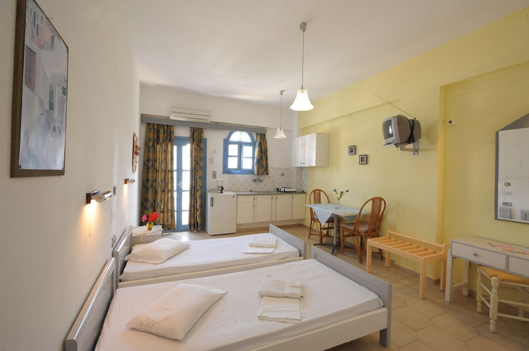 Bedroom 2, Sirena Apartments, Crete
