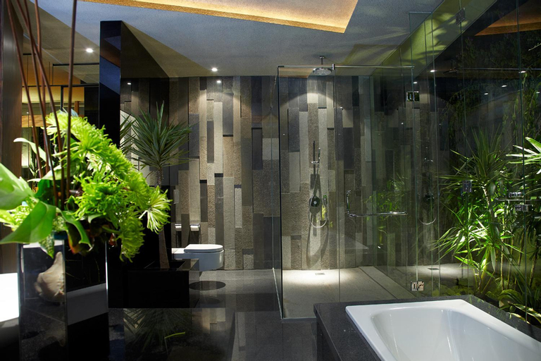 Bathroom 4