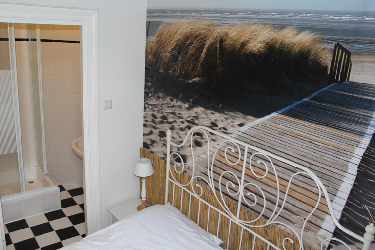 Bedroom 2, En Suite, The Hague