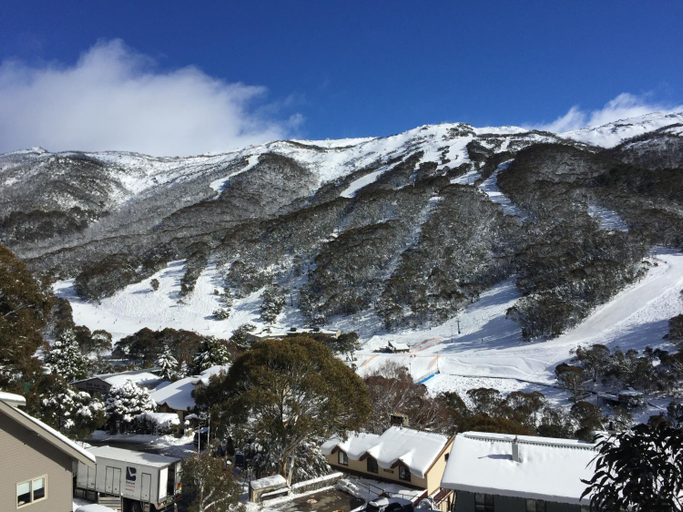 Others 3, Winterhaus Lodge, Snowy River